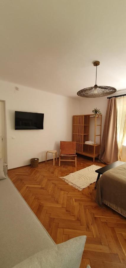 The Pines Serviced Apartments บราชอฟ ภายนอก รูปภาพ
