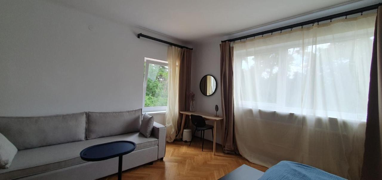 The Pines Serviced Apartments บราชอฟ ภายนอก รูปภาพ