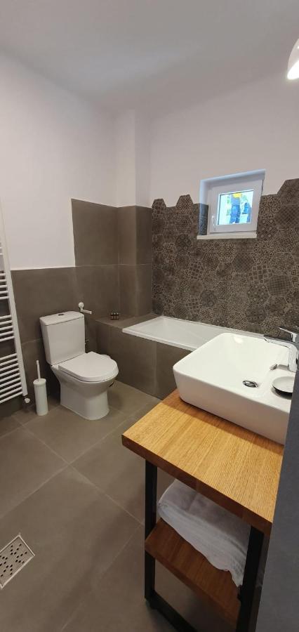 The Pines Serviced Apartments บราชอฟ ภายนอก รูปภาพ