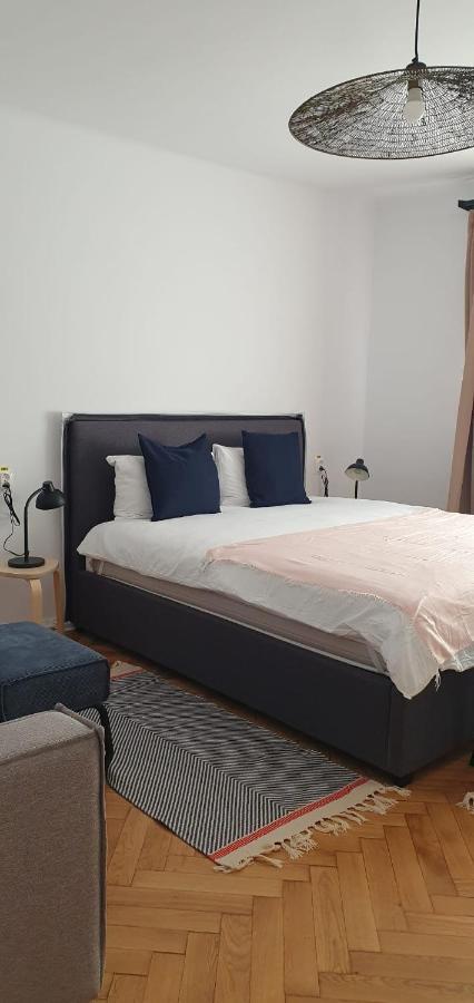 The Pines Serviced Apartments บราชอฟ ภายนอก รูปภาพ